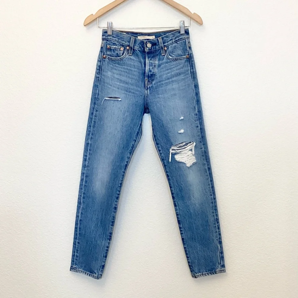 Levi’s Wedgie W23 Premium Icon Women’s Ankle Jeans Distressed 22861-0107